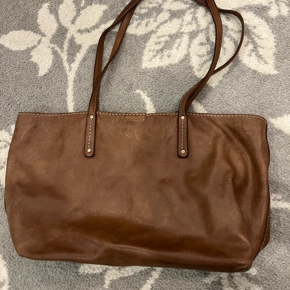 Roots tribe leather tote bag. - Picture 3 of 7